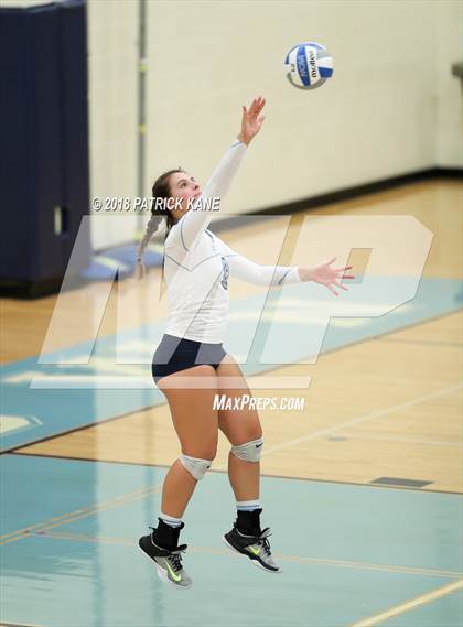 Thumbnail 3 in Washington-Lee @ Yorktown photogallery.