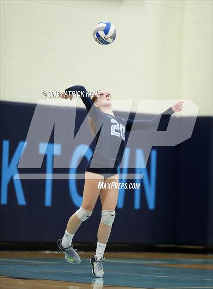 Thumbnail 2 in Washington-Lee @ Yorktown photogallery.