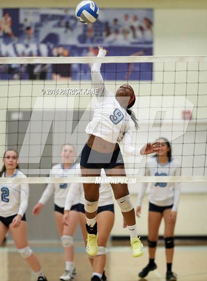 Thumbnail 3 in Washington-Lee @ Yorktown photogallery.