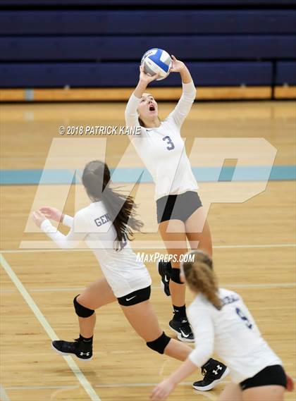 Thumbnail 2 in Washington-Lee @ Yorktown photogallery.