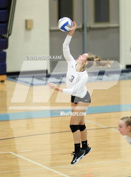 Thumbnail 3 in Washington-Lee @ Yorktown photogallery.