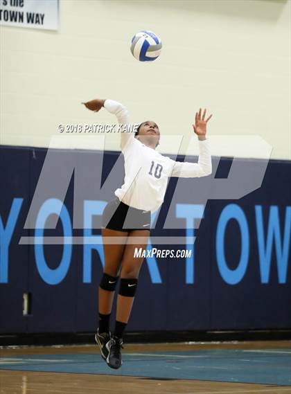 Thumbnail 3 in Washington-Lee @ Yorktown photogallery.