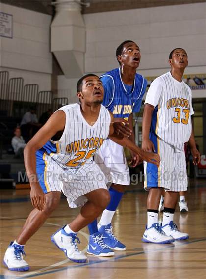 Thumbnail 2 in LACES vs. San Dimas (MLK Hoops Shootout) photogallery.