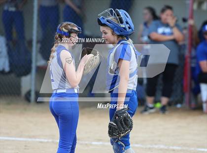 Thumbnail 1 in Bismarck @ Glen Rose (AAA 3A District Playoff) photogallery.
