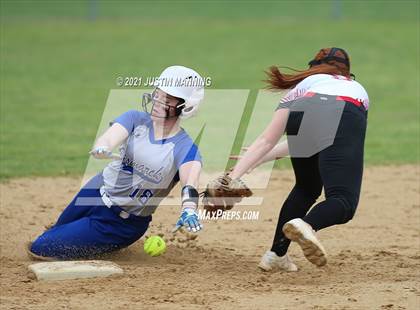 Thumbnail 2 in Bismarck @ Glen Rose (AAA 3A District Playoff) photogallery.
