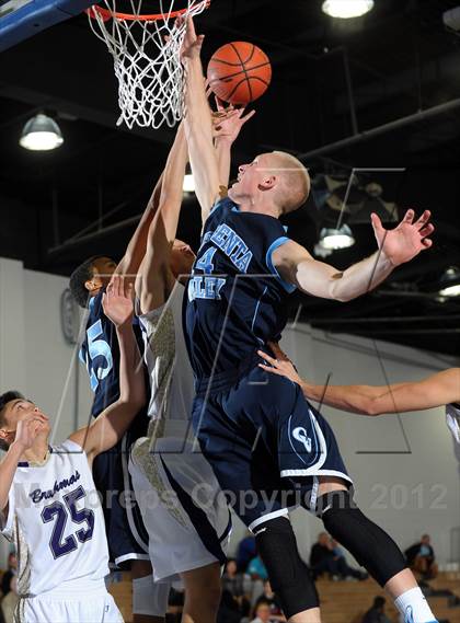 Thumbnail 3 in Crescenta Valley vs. Diamond Bar (MaxPreps Holiday Classic) photogallery.