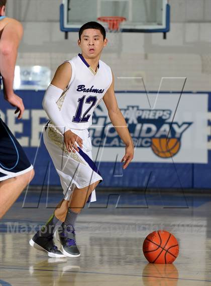 Thumbnail 2 in Crescenta Valley vs. Diamond Bar (MaxPreps Holiday Classic) photogallery.