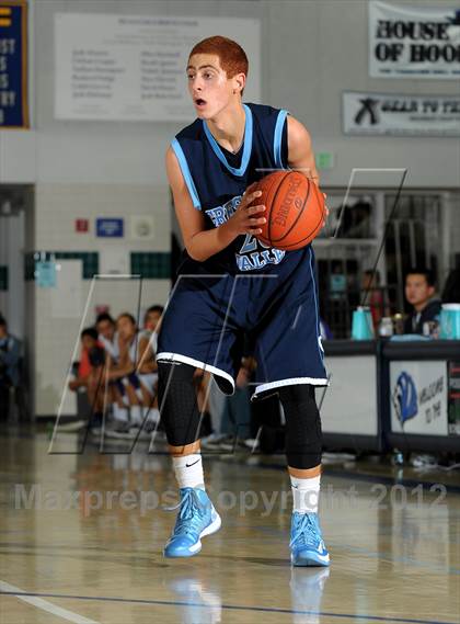 Thumbnail 2 in Crescenta Valley vs. Diamond Bar (MaxPreps Holiday Classic) photogallery.