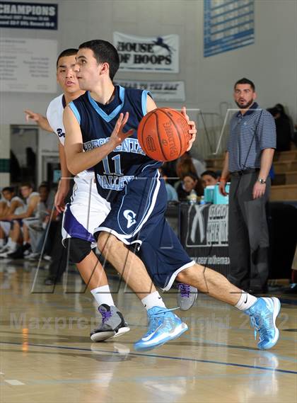 Thumbnail 1 in Crescenta Valley vs. Diamond Bar (MaxPreps Holiday Classic) photogallery.