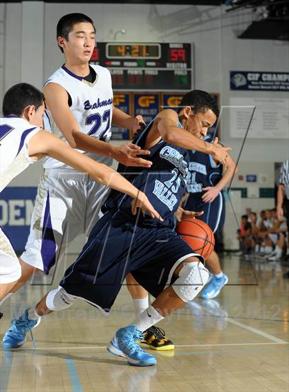 Thumbnail 3 in Crescenta Valley vs. Diamond Bar (MaxPreps Holiday Classic) photogallery.