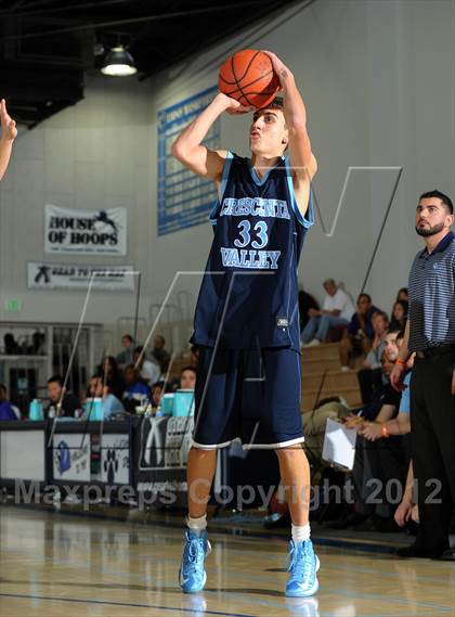 Thumbnail 3 in Crescenta Valley vs. Diamond Bar (MaxPreps Holiday Classic) photogallery.