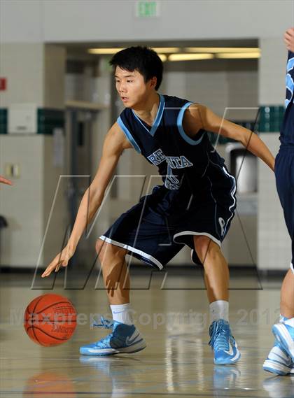 Thumbnail 1 in Crescenta Valley vs. Diamond Bar (MaxPreps Holiday Classic) photogallery.