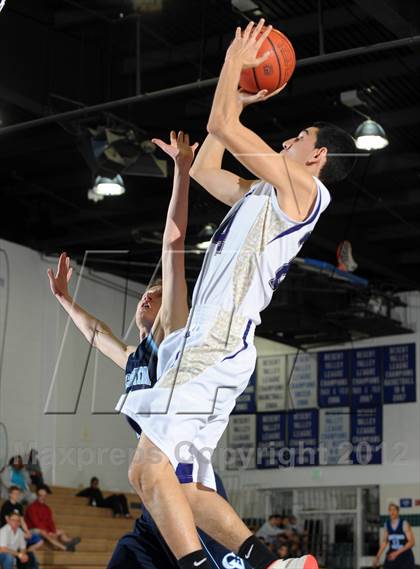 Thumbnail 2 in Crescenta Valley vs. Diamond Bar (MaxPreps Holiday Classic) photogallery.