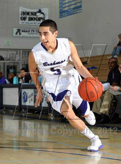 Thumbnail 2 in Crescenta Valley vs. Diamond Bar (MaxPreps Holiday Classic) photogallery.
