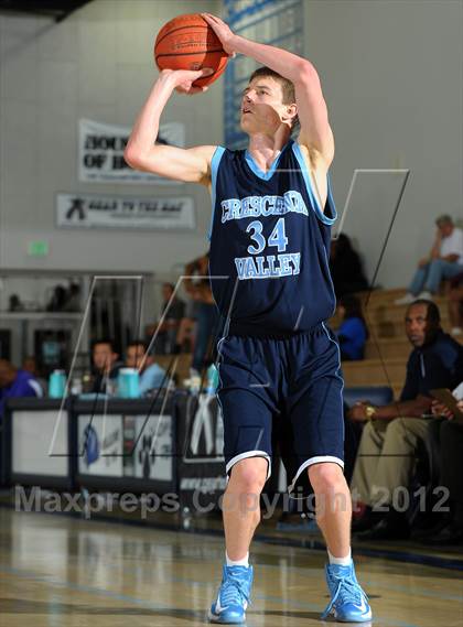 Thumbnail 3 in Crescenta Valley vs. Diamond Bar (MaxPreps Holiday Classic) photogallery.