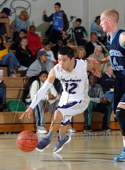 Thumbnail 2 in Crescenta Valley vs. Diamond Bar (MaxPreps Holiday Classic) photogallery.