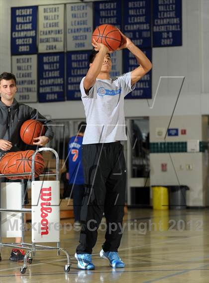 Thumbnail 1 in Crescenta Valley vs. Diamond Bar (MaxPreps Holiday Classic) photogallery.