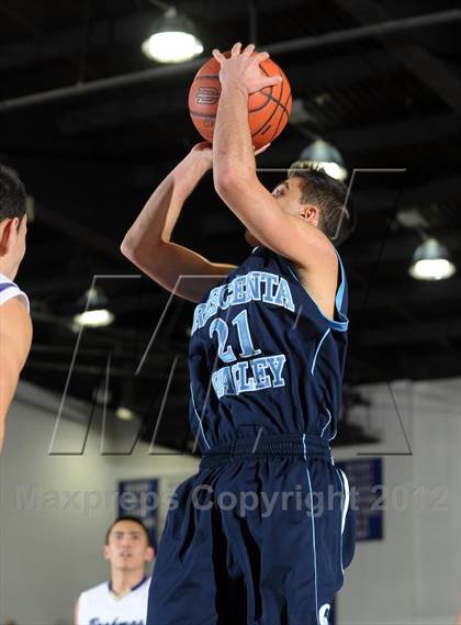 Thumbnail 3 in Crescenta Valley vs. Diamond Bar (MaxPreps Holiday Classic) photogallery.