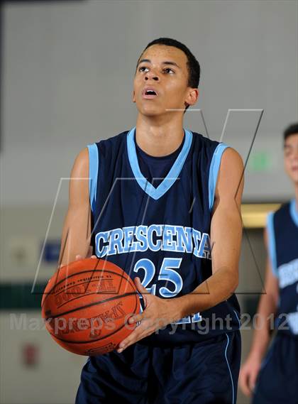 Thumbnail 1 in Crescenta Valley vs. Diamond Bar (MaxPreps Holiday Classic) photogallery.