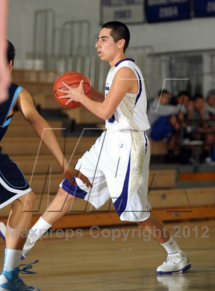 Thumbnail 2 in Crescenta Valley vs. Diamond Bar (MaxPreps Holiday Classic) photogallery.