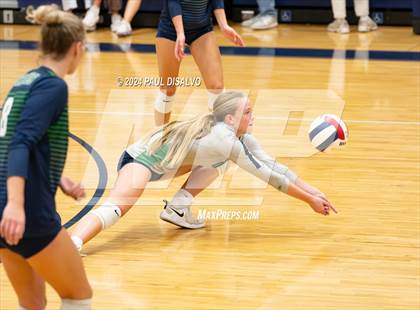 Thumbnail 3 in Regis Jesuit @ ThunderRidge photogallery.