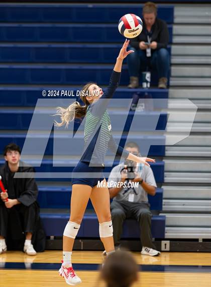 Thumbnail 3 in Regis Jesuit @ ThunderRidge photogallery.