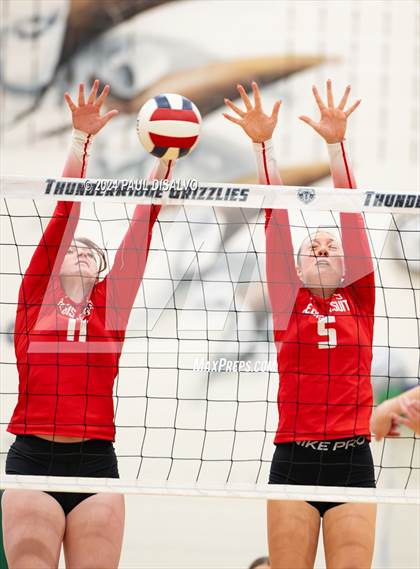 Thumbnail 3 in Regis Jesuit @ ThunderRidge photogallery.