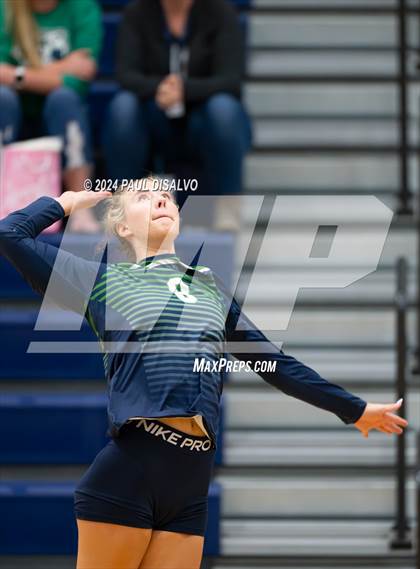 Thumbnail 1 in Regis Jesuit @ ThunderRidge photogallery.