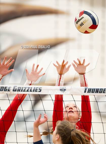 Thumbnail 2 in Regis Jesuit @ ThunderRidge photogallery.
