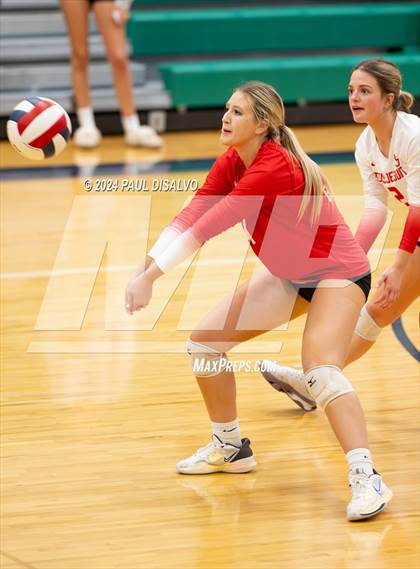 Thumbnail 3 in Regis Jesuit @ ThunderRidge photogallery.