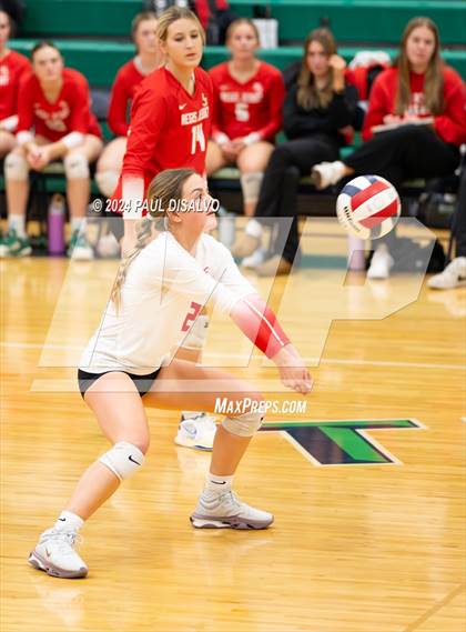 Thumbnail 2 in Regis Jesuit @ ThunderRidge photogallery.