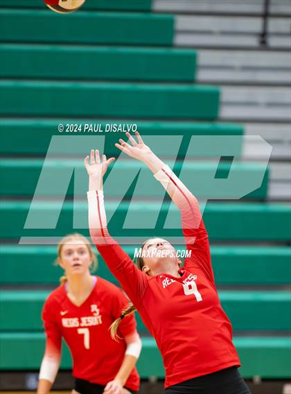 Thumbnail 2 in Regis Jesuit @ ThunderRidge photogallery.