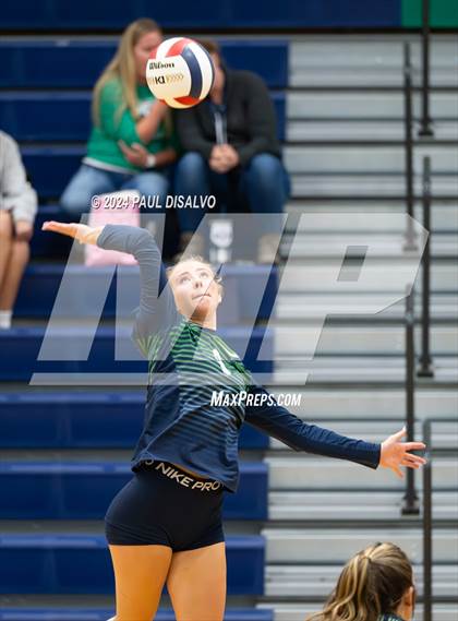 Thumbnail 3 in Regis Jesuit @ ThunderRidge photogallery.