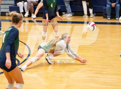 Thumbnail 1 in Regis Jesuit @ ThunderRidge photogallery.