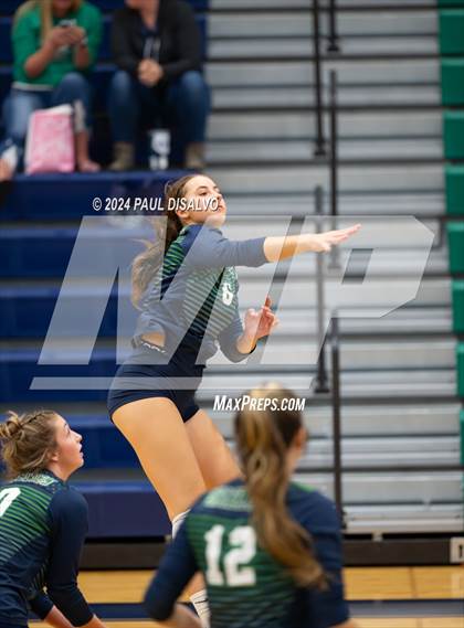 Thumbnail 1 in Regis Jesuit @ ThunderRidge photogallery.