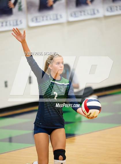 Thumbnail 2 in Regis Jesuit @ ThunderRidge photogallery.