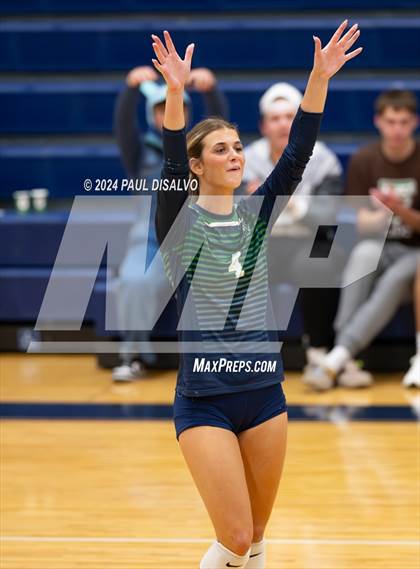 Thumbnail 3 in Regis Jesuit @ ThunderRidge photogallery.