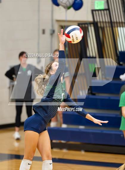 Thumbnail 1 in Regis Jesuit @ ThunderRidge photogallery.