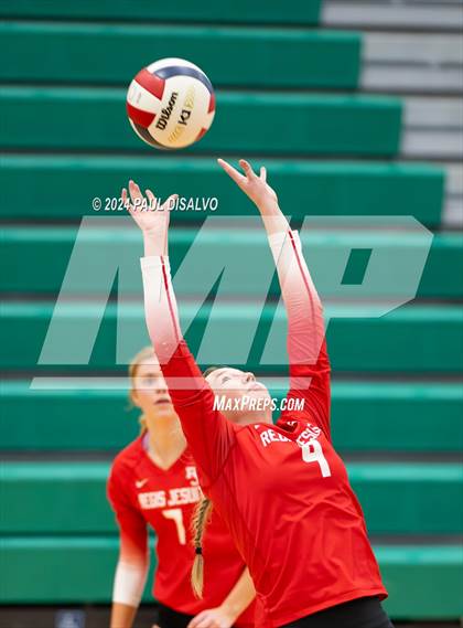 Thumbnail 1 in Regis Jesuit @ ThunderRidge photogallery.