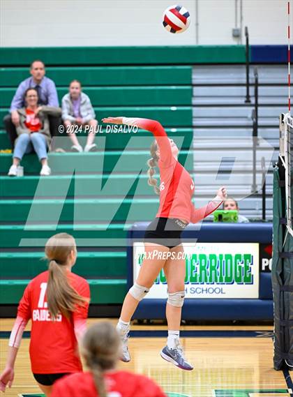 Thumbnail 3 in Regis Jesuit @ ThunderRidge photogallery.