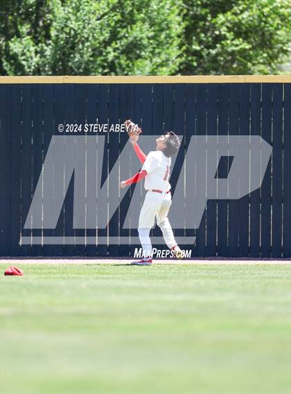 Thumbnail 1 in Fort Collins @ Regis Jesuit (CHSAA 5A First Round) photogallery.