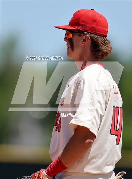Thumbnail 2 in Fort Collins @ Regis Jesuit (CHSAA 5A First Round) photogallery.