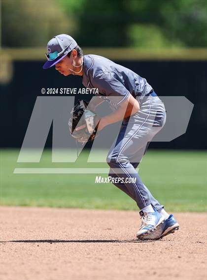 Thumbnail 2 in Fort Collins @ Regis Jesuit (CHSAA 5A First Round) photogallery.