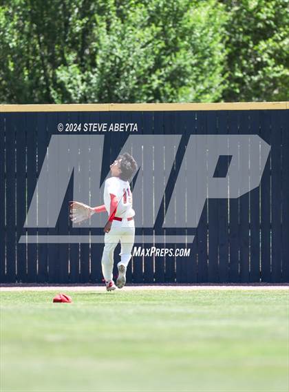 Thumbnail 3 in Fort Collins @ Regis Jesuit (CHSAA 5A First Round) photogallery.