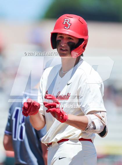 Thumbnail 3 in Fort Collins @ Regis Jesuit (CHSAA 5A First Round) photogallery.