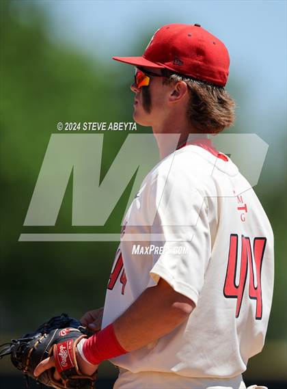 Thumbnail 3 in Fort Collins @ Regis Jesuit (CHSAA 5A First Round) photogallery.