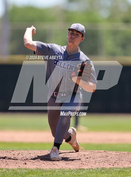 Thumbnail 1 in Fort Collins @ Regis Jesuit (CHSAA 5A First Round) photogallery.