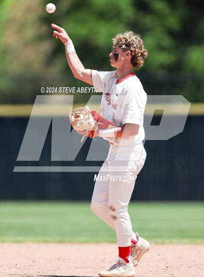 Thumbnail 3 in Fort Collins @ Regis Jesuit (CHSAA 5A First Round) photogallery.