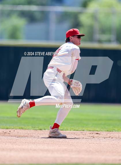 Thumbnail 1 in Fort Collins @ Regis Jesuit (CHSAA 5A First Round) photogallery.