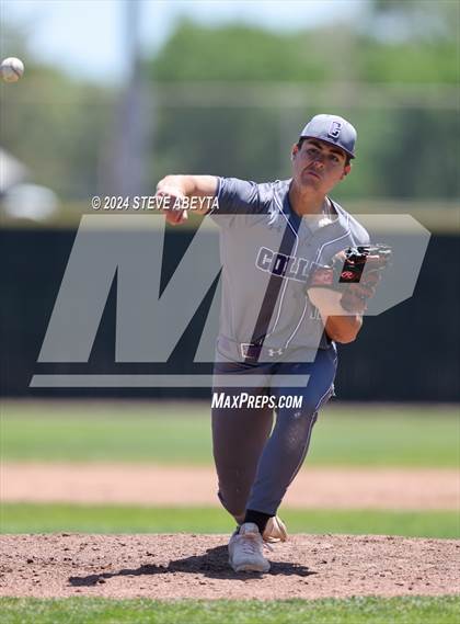 Thumbnail 2 in Fort Collins @ Regis Jesuit (CHSAA 5A First Round) photogallery.